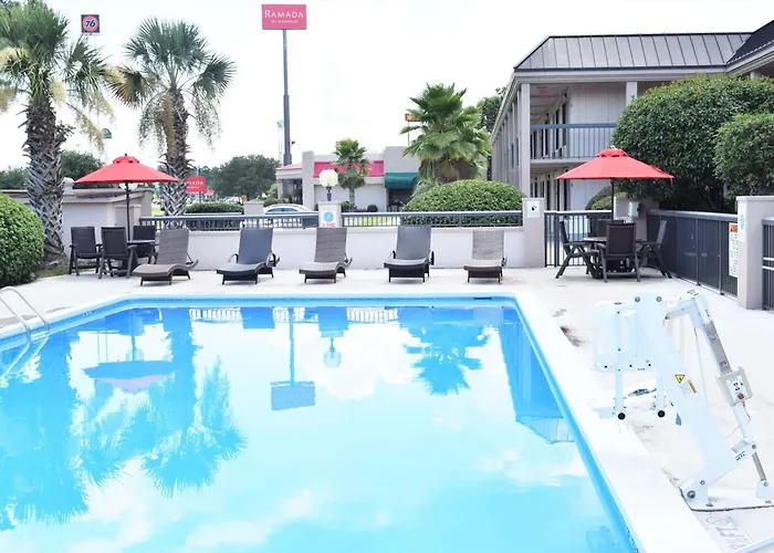 Motel: Best Western - Savannah Gateway